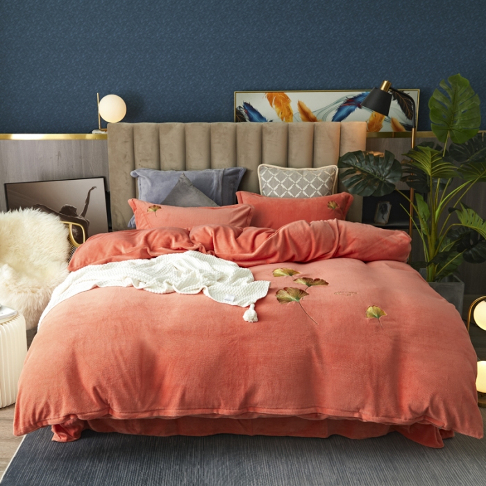 91家纺网 家纺一手货源 找家纺 锦罗绣 2021新款牛奶绒绣花四件套 枫叶红