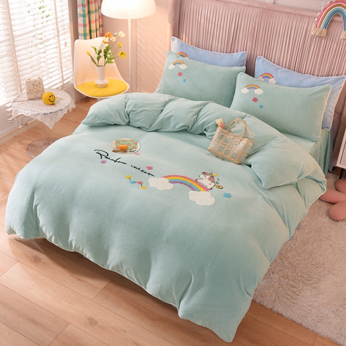 91家纺网 家纺一手货源 找家纺 包小包2023新款独角兽法莱绒牛奶绒三拼四件套冰湖蓝