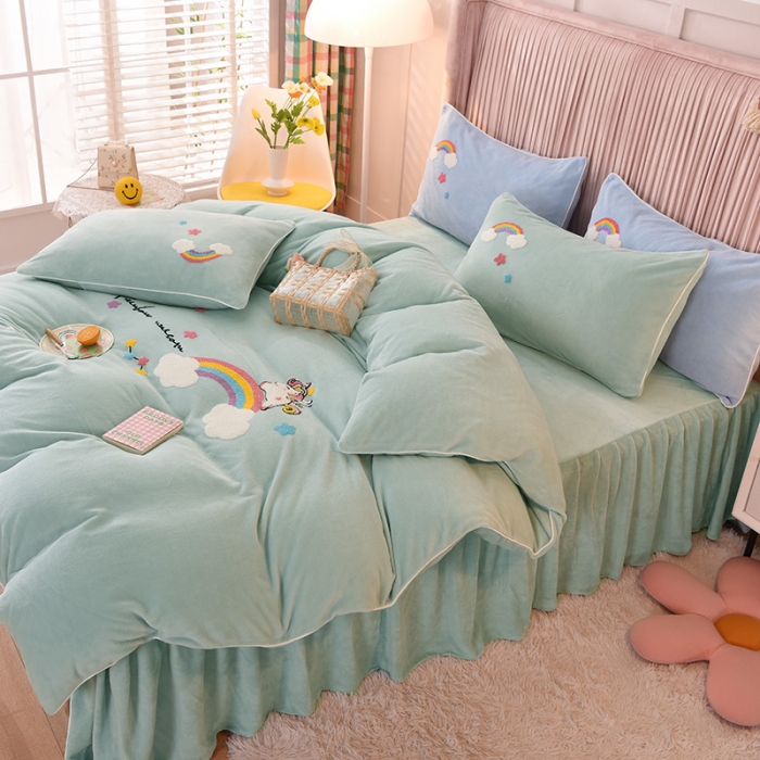 91家纺网 家纺一手货源 找家纺 包小包2023新款独角兽法莱绒牛奶绒三拼四件套冰湖蓝