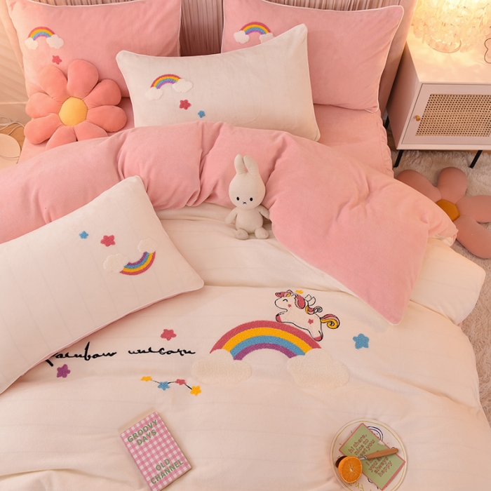 91家纺网 家纺一手货源 找家纺 （总）包小包2023新款独角兽高克重法莱绒牛奶绒三拼四件套