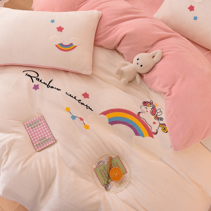 91家纺网 家纺一手货源 找家纺 （总）包小包2023新款独角兽高克重法莱绒牛奶绒三拼四件套