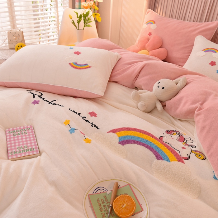 91家纺网 家纺一手货源 找家纺 （总）包小包2023新款独角兽高克重法莱绒牛奶绒三拼四件套