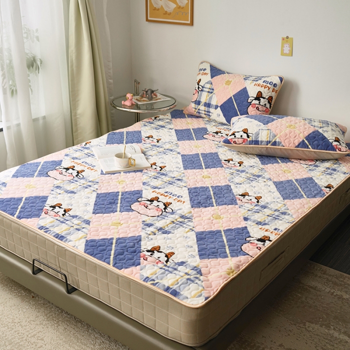 91家纺网 家纺一手货源 找家纺 美优兰 2021新品加厚牛奶绒床垫床护垫床盖三件套可爱小牛