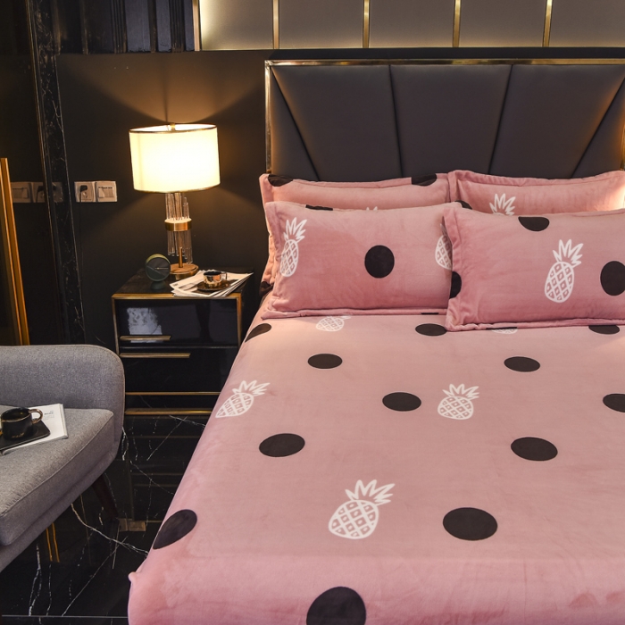 91家纺网 家纺一手货源 找家纺 锦罗绣 2021新款牛奶绒印花单品床笠菠萝