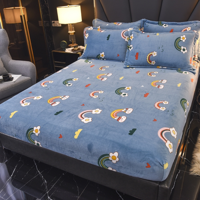 91家纺网 家纺一手货源 找家纺 锦罗绣 2021新款牛奶绒印花单品床笠彩虹