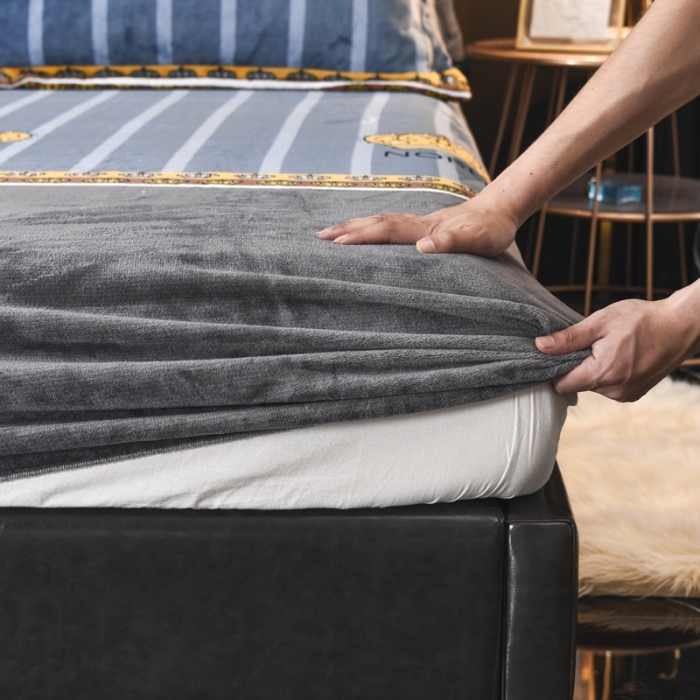 91家纺网 家纺一手货源 找家纺 锦罗绣 2021新款牛奶绒印花单品床笠皇冠