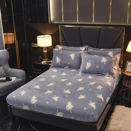 91家纺网 家纺一手货源 找家纺 锦罗绣 2021新款牛奶绒印花单品床笠森林