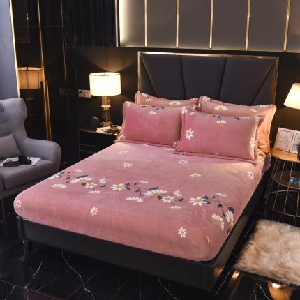 91家纺网 家纺一手货源 找家纺 锦罗绣 2021新款牛奶绒印花单品床笠竖底小花