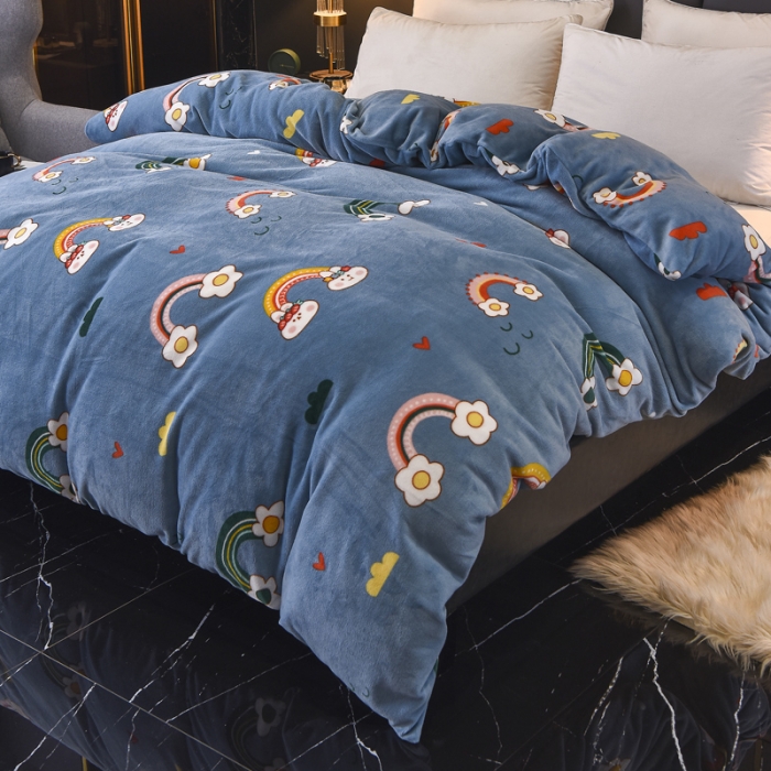 91家纺网 家纺一手货源 找家纺 锦罗绣 2021新款牛奶绒印花单品被套彩虹