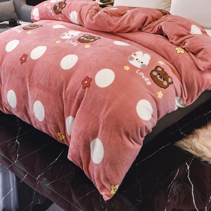 91家纺网 家纺一手货源 找家纺 锦罗绣 2021新款牛奶绒印花单品被套粉底小兔