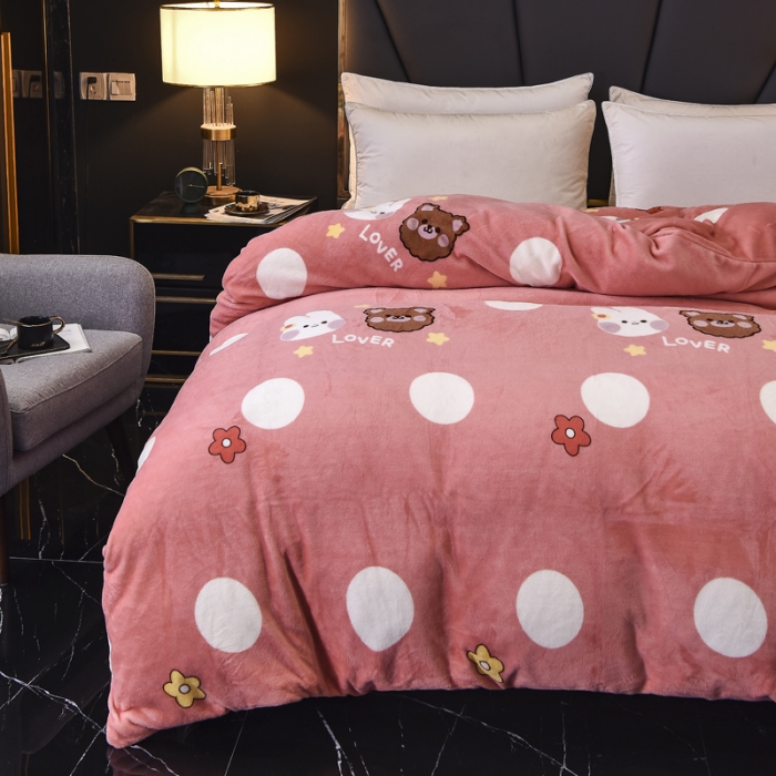 91家纺网 家纺一手货源 找家纺 锦罗绣 2021新款牛奶绒印花单品被套粉底小兔