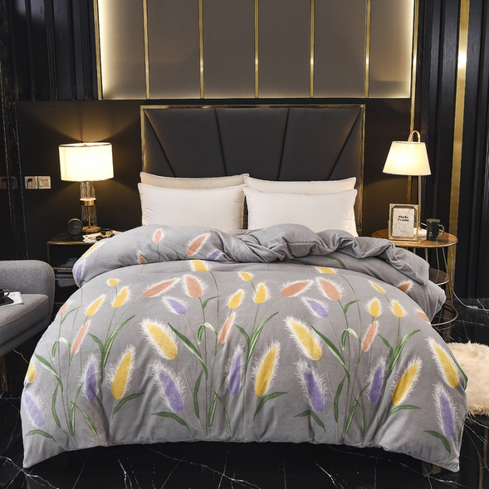 91家纺网 家纺一手货源 找家纺 锦罗绣 2021新款牛奶绒印花单品被套狼尾草