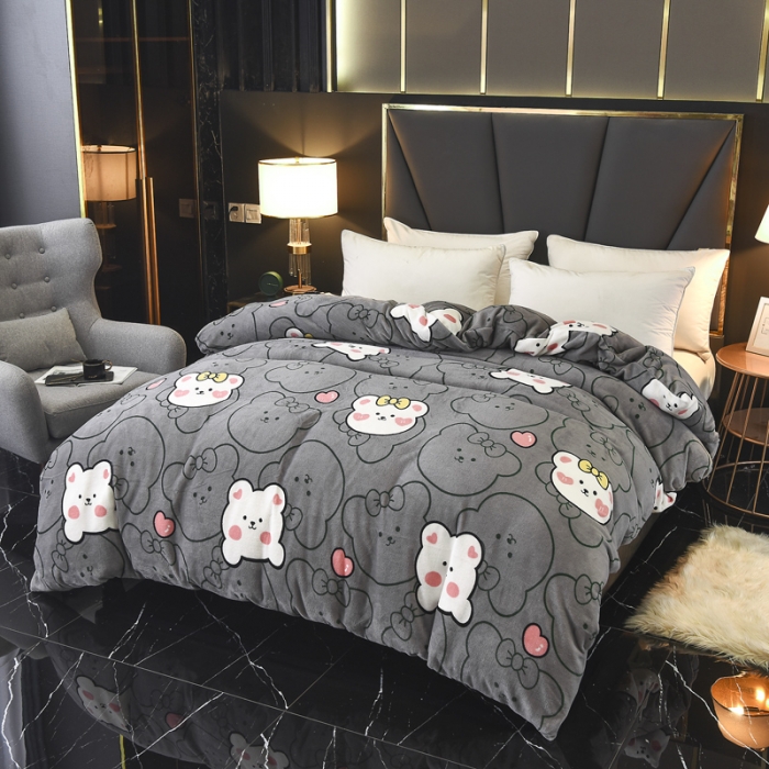 91家纺网 家纺一手货源 找家纺 锦罗绣 2021新款牛奶绒印花单品被套趴趴熊