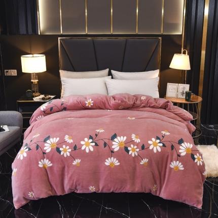 91家纺网 家纺一手货源 找家纺 锦罗绣 2021新款牛奶绒印花单品被套竖底小花