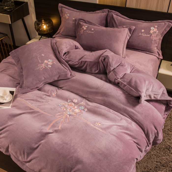 91家纺网 家纺一手货源 找家纺 总绒博士新款秋冬220g法莱水晶魔法四件套-倾城之恋