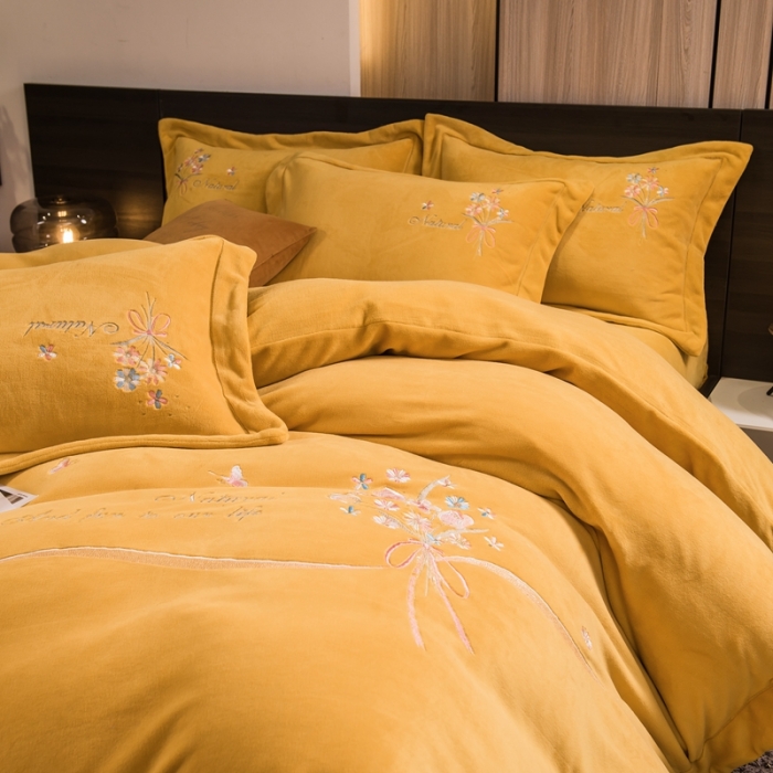 91家纺网 家纺一手货源 找家纺 绒博士 220g法莱牛奶水晶金貂魔法四件套-倾城之恋柠檬黄