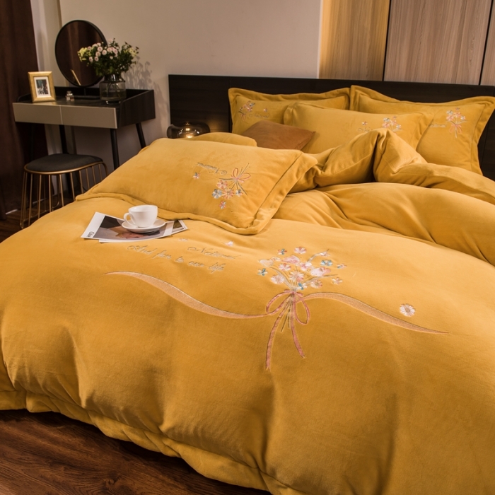 91家纺网 家纺一手货源 找家纺 绒博士 220g法莱牛奶水晶金貂魔法四件套-倾城之恋柠檬黄