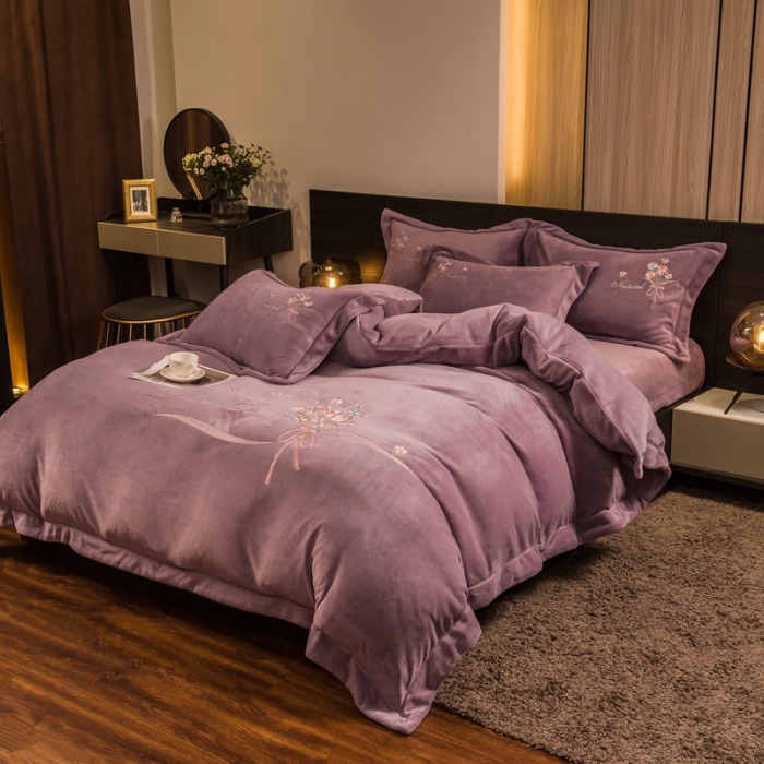 91家纺网 家纺一手货源 找家纺 绒博士 220g法莱牛奶水晶金貂魔法四件套-倾城之恋 香芋紫