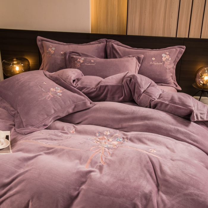 91家纺网 家纺一手货源 找家纺 绒博士 220g法莱牛奶水晶金貂魔法四件套-倾城之恋 香芋紫