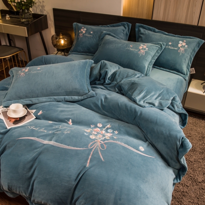 91家纺网 家纺一手货源 找家纺 绒博士 220g法莱牛奶水晶金貂魔法四件套-倾城之恋 青兰绿