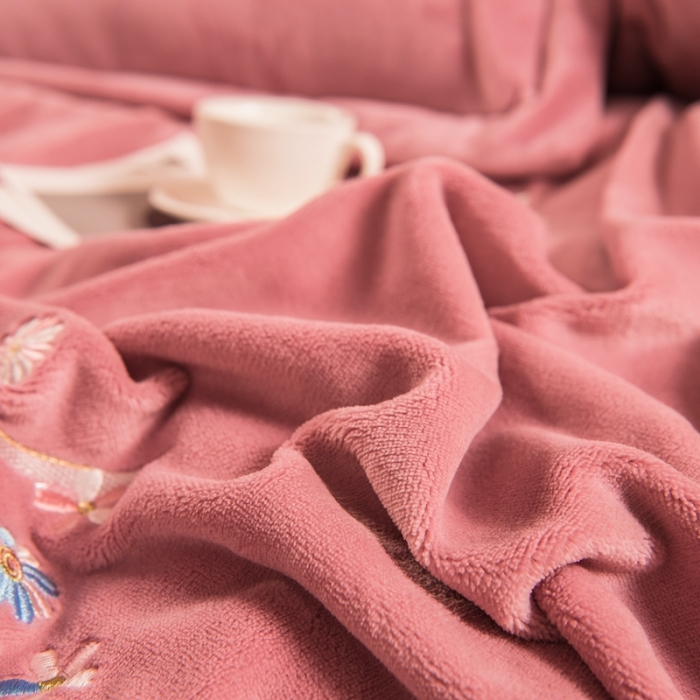 91家纺网 家纺一手货源 找家纺 220g博士法莱牛奶水晶金貂宝宝贝贝魔法四件套倾城之恋豆沙