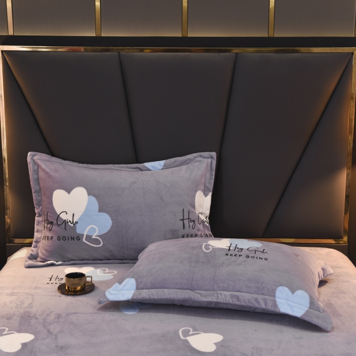 91家纺网 家纺一手货源 找家纺 锦罗绣 2021新款牛奶绒印花单品枕套一对爱心-灰