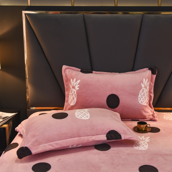 91家纺网 家纺一手货源 找家纺 锦罗绣 2021新款牛奶绒印花单品枕套一对菠萝