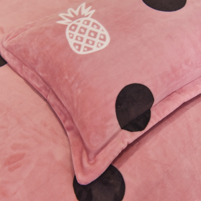 91家纺网 家纺一手货源 找家纺 锦罗绣 2021新款牛奶绒印花单品枕套一对菠萝