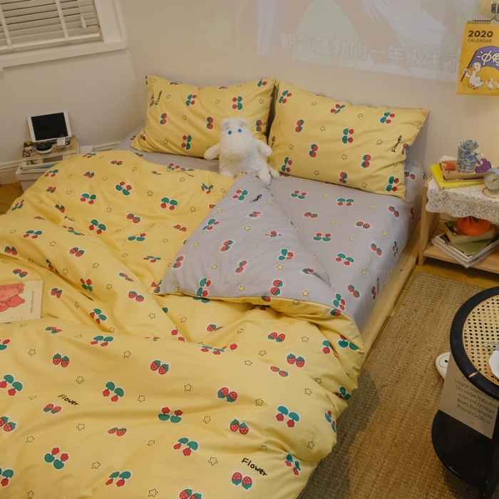 91家纺网 家纺一手货源 找家纺 绫韵 2021新款13070全棉四件套初夏物语草莓乖乖