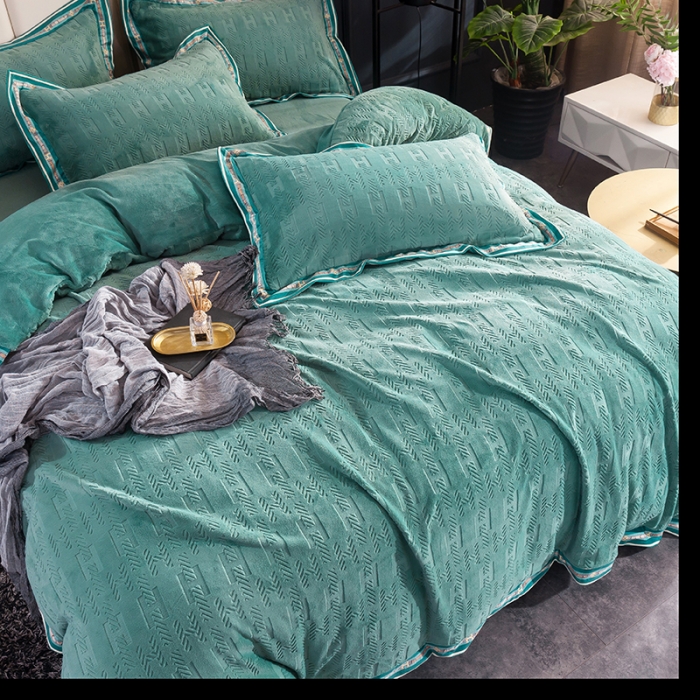 91家纺网 家纺一手货源 找家纺 （总）佳梦家纺轻奢提花绒四件套牛奶绒纯色消光压花宝宝绒被套