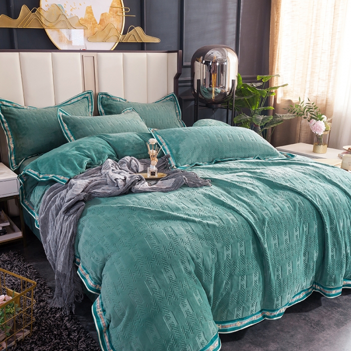 91家纺网 家纺一手货源 找家纺 佳梦家纺轻奢提花绒四件套牛奶绒纯色消光压花宝宝绒被套 草绿