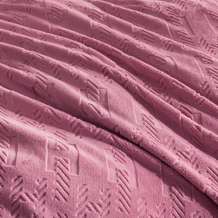 91家纺网 家纺一手货源 找家纺 佳梦家纺轻奢提花绒四件套牛奶绒纯色消光压花宝宝绒被套 豆沙粉