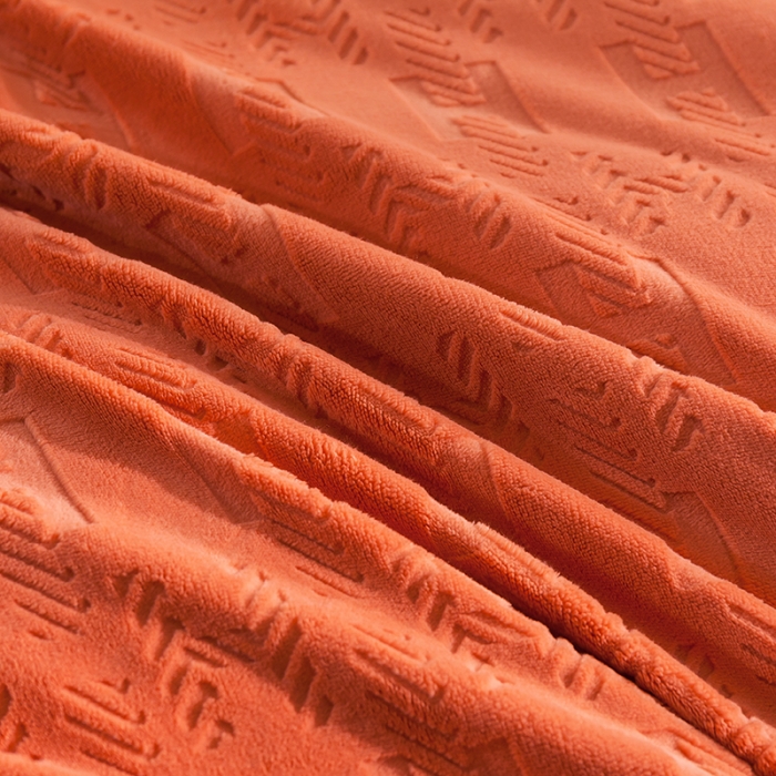 91家纺网 家纺一手货源 找家纺 佳梦家纺轻奢提花绒四件套牛奶绒纯色消光压花宝宝绒被套 桔色