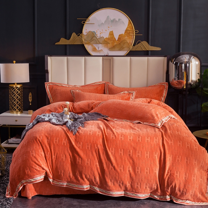 91家纺网 家纺一手货源 找家纺 佳梦家纺轻奢提花绒四件套牛奶绒纯色消光压花宝宝绒被套 桔色