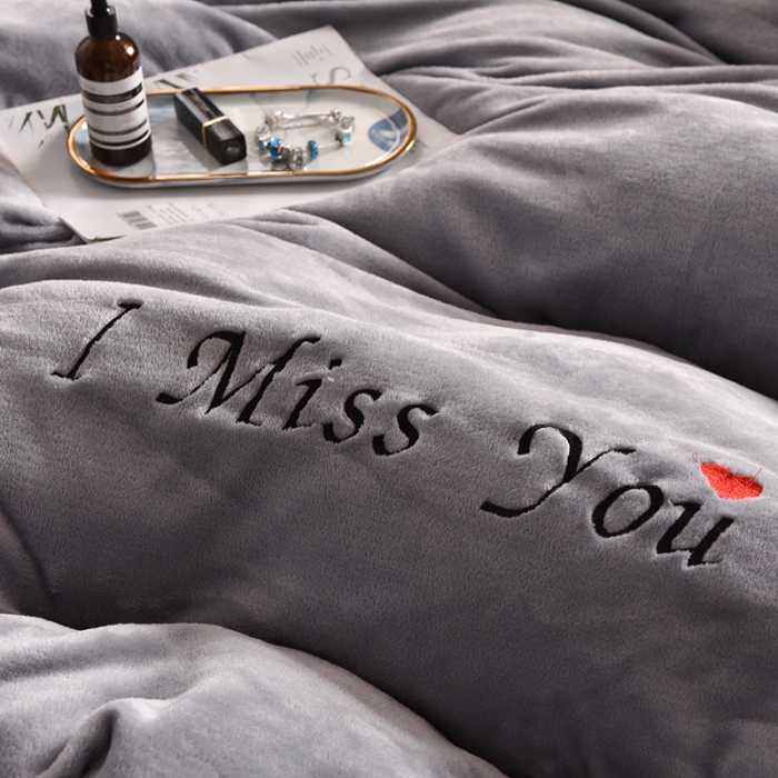 91家纺网 家纺一手货源 找家纺 简爱家纺新款保暖MISS款法莱绒刺绣四件套 绒miss-银灰