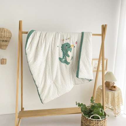 91家纺网 家纺一手货源 找家纺 （总）A类全棉水洗棉绣花冬被仿鹅绒儿童春秋被宝宝午睡保暖被芯