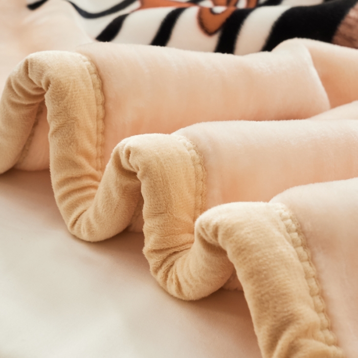 91家纺网 家纺一手货源 找家纺 凯轩毛毛毯毯子 加大加厚儿童云毛毯毯子 盼盼米黄