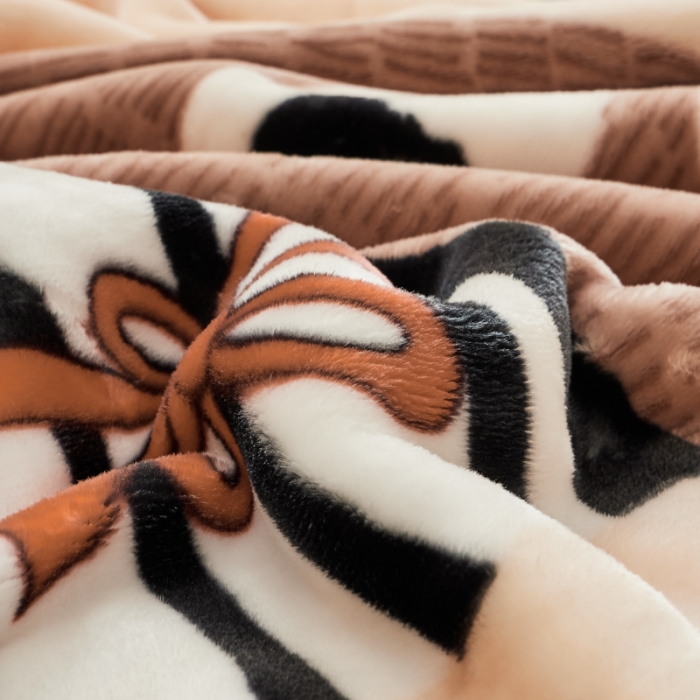 91家纺网 家纺一手货源 找家纺 凯轩毛毛毯毯子 加大加厚儿童云毛毯毯子 盼盼米黄