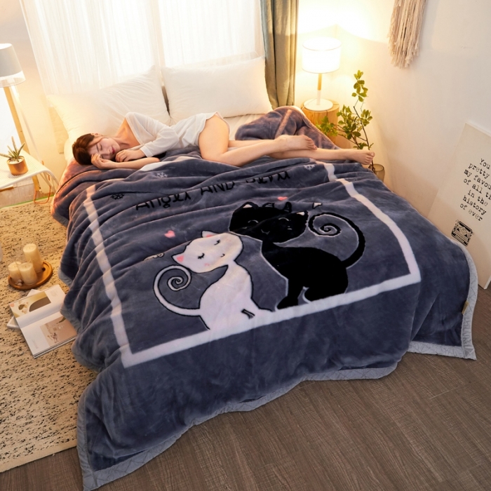 91家纺网 家纺一手货源 找家纺 2025秋冬新款双层加厚拉舍尔毛毯 保暖法莱绒毯子 天使猫