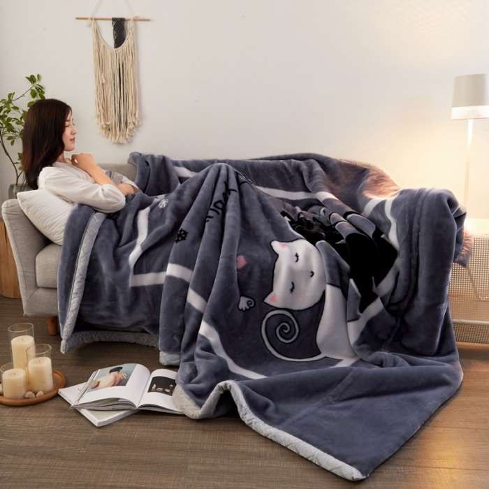 91家纺网 家纺一手货源 找家纺 2025秋冬新款双层加厚拉舍尔毛毯 保暖法莱绒毯子 天使猫