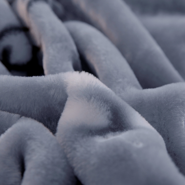 91家纺网 家纺一手货源 找家纺 2025秋冬新款双层加厚拉舍尔毛毯 保暖法莱绒毯子 午后时光