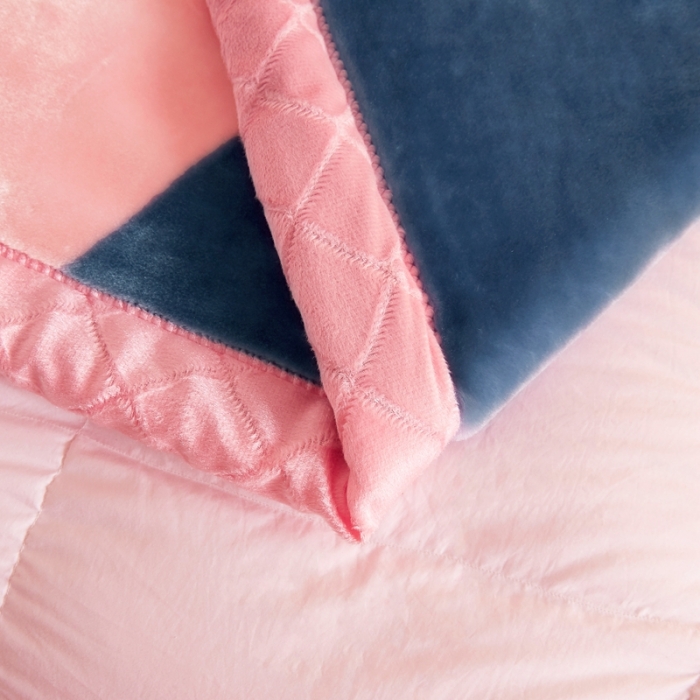 91家纺网 家纺一手货源 找家纺 2025秋冬新款双层加厚拉舍尔毛毯 保暖法莱绒毯子 表白