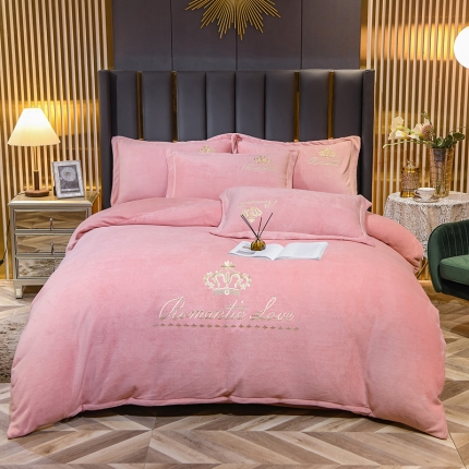 91家纺网 家纺一手货源 找家纺 总逸林家纺《原希尔顿逸林》 加厚牛奶绒刺绣款宝宝绒保暖四件套