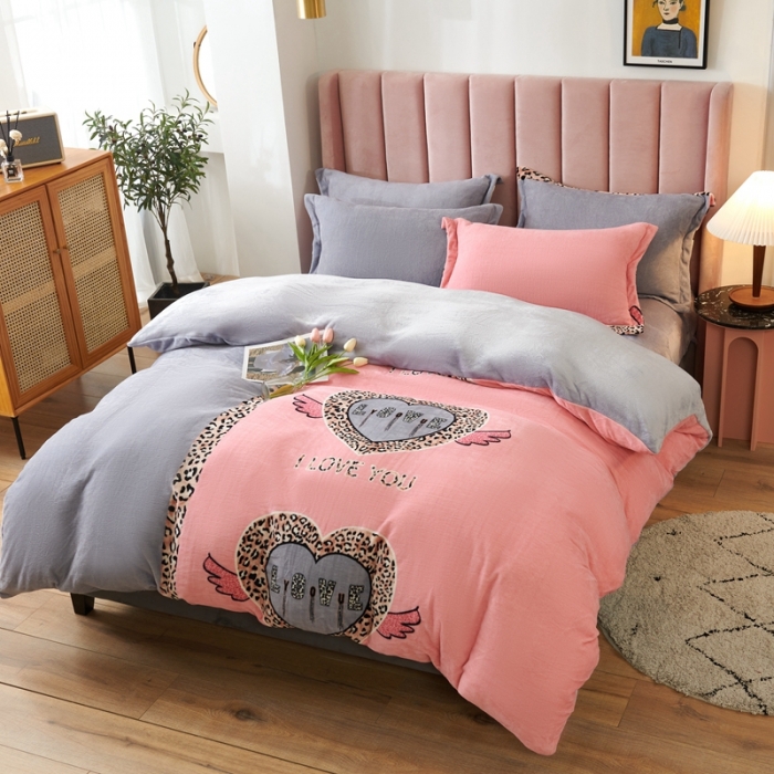 91家纺网 家纺一手货源 找家纺 青竹苑 2021新款牛奶绒印花四件套 比翼双飞