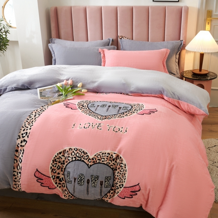 91家纺网 家纺一手货源 找家纺 青竹苑 2021新款牛奶绒印花四件套 比翼双飞