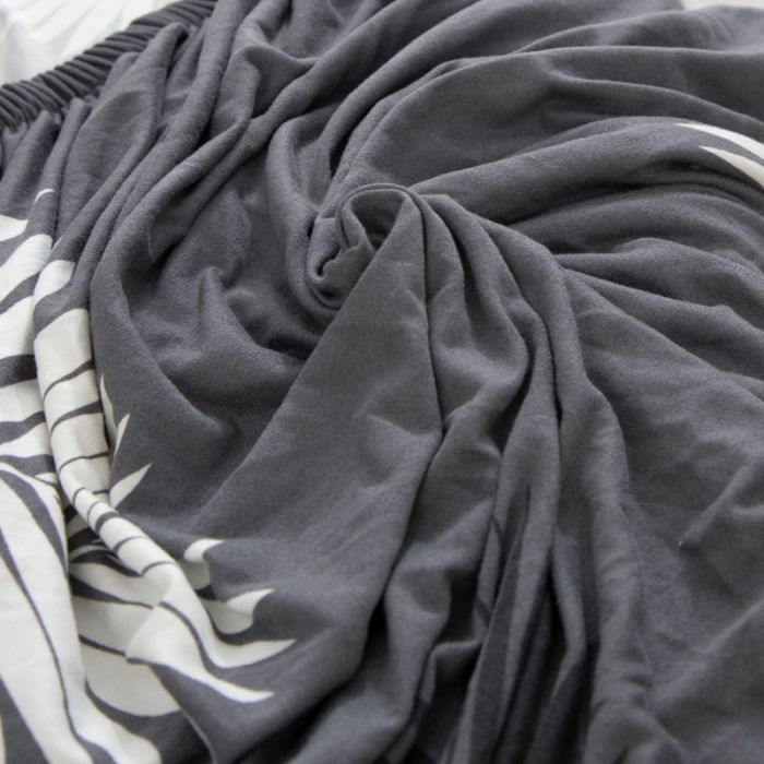 91家纺网 家纺一手货源 找家纺 兴妮雅家纺 2021新款弹力布椅子套一只 黑羽叶