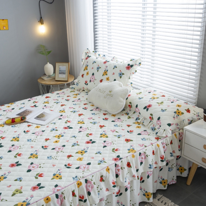 91家纺网 家纺一手货源 找家纺 情煊  2021新款全棉夹棉床裙(可定制尺寸) 花儿朵朵