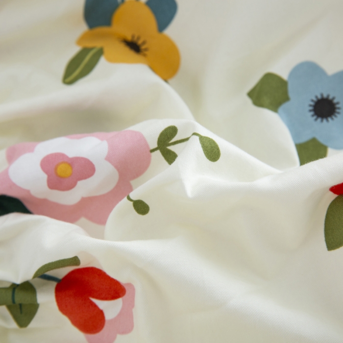 91家纺网 家纺一手货源 找家纺 情煊  2021新款全棉夹棉床裙(可定制尺寸) 花儿朵朵