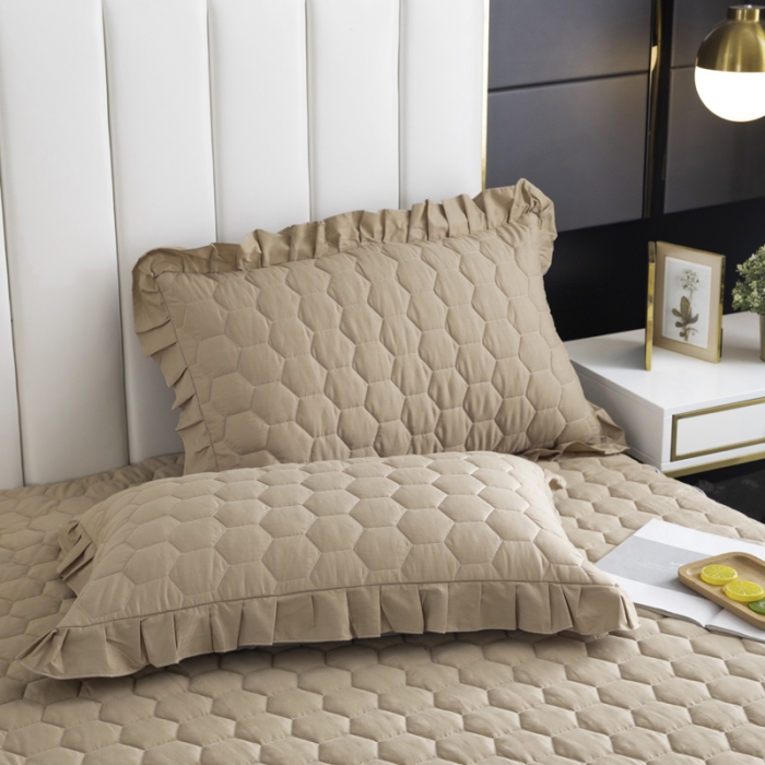 91家纺网 家纺一手货源 找家纺 情煊  2021新款全棉夹棉床裙(可定制尺寸) 卡其