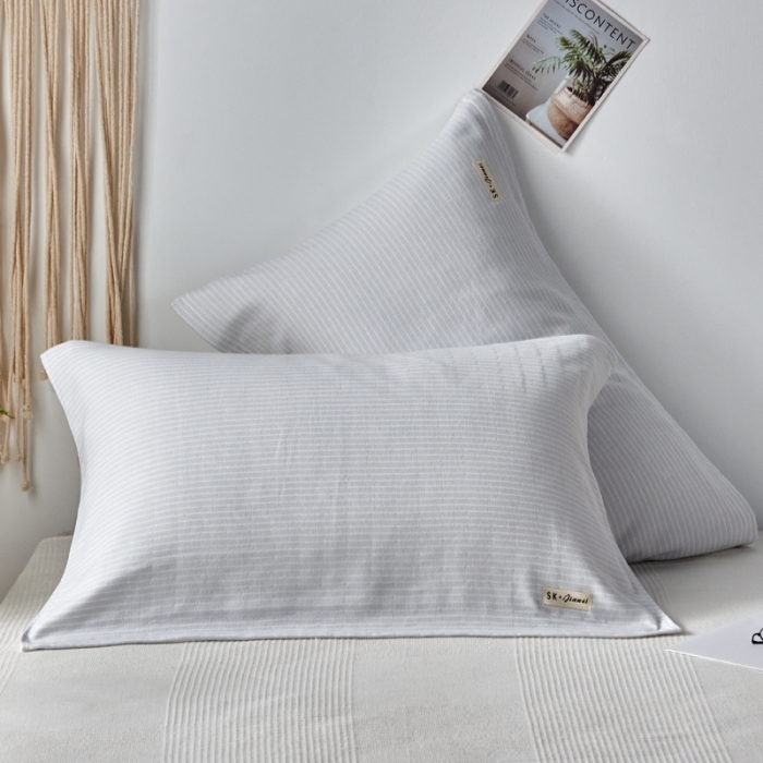 91家纺网 家纺一手货源 找家纺 朴尔2021日式简约条纹全棉三层纱布枕巾50*75cm 浅灰